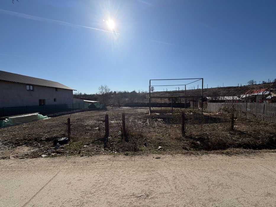 Teren de vânzare – 1060 mp, Tuicani, Dâmbovița