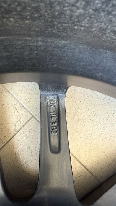 Vand un set de jante si anvelope Hyundai 18”