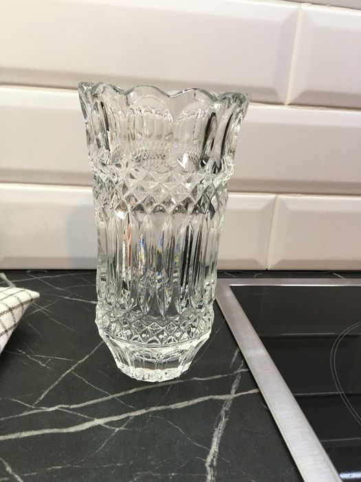 Продам вазу за 2000