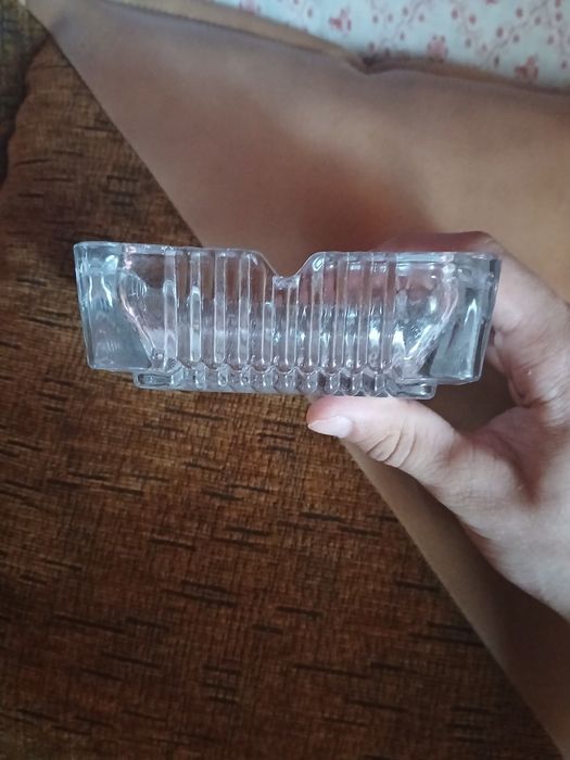 Vând secumeră din sticlă pentru fumatori
