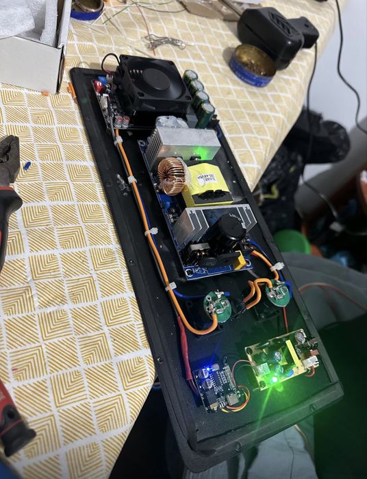 Boxe Audibax freeport 215p