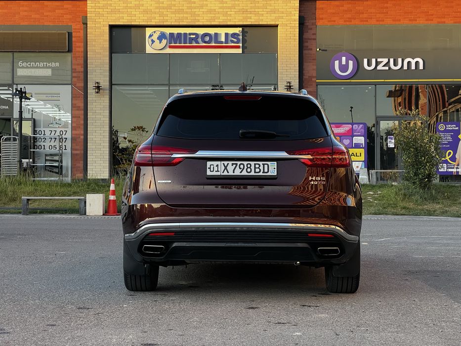 FAW Hongqi HS5 2.0 turbo