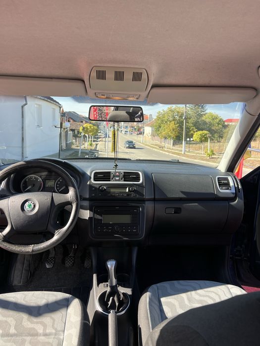 SKODA Fabia 2009 — imagine 5