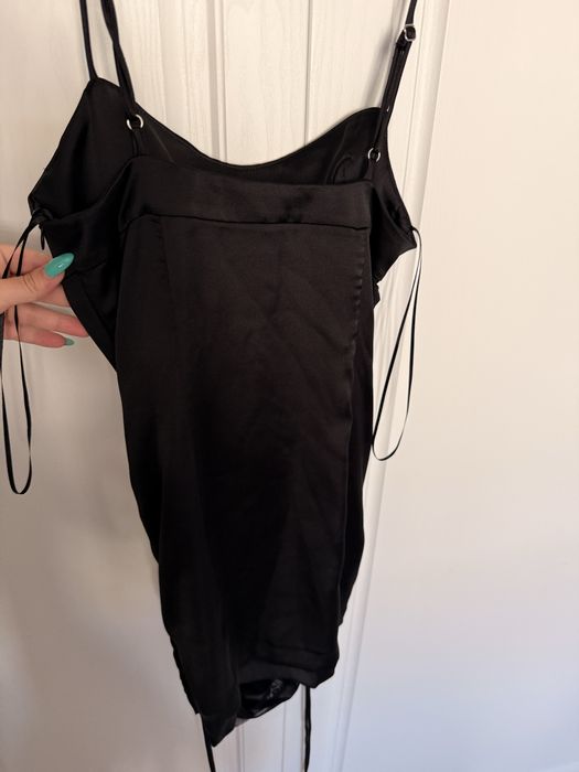 Чисто нова черна рокля хс