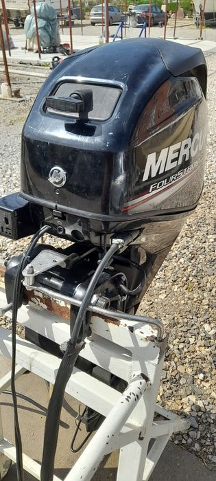 Извънбордов двигател Mercury 25 кс.