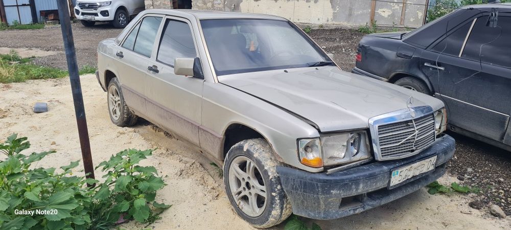 Продам мерседес 190
