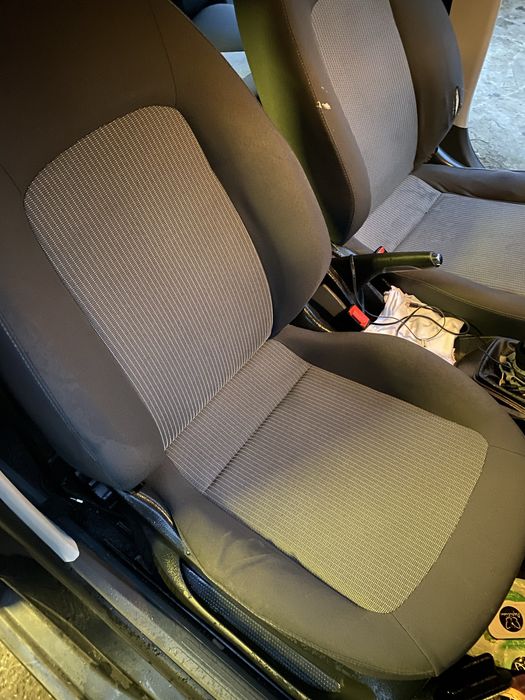Curatare injectie extractie interior auto , banchete scaune tapiterie