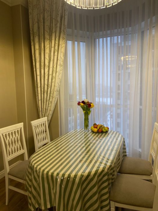 Стол кухонный со стульями