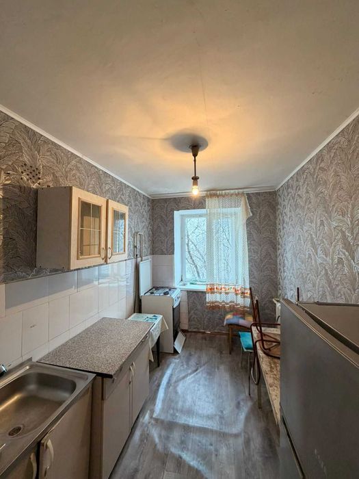 продается 4 ком квартира район Жазира