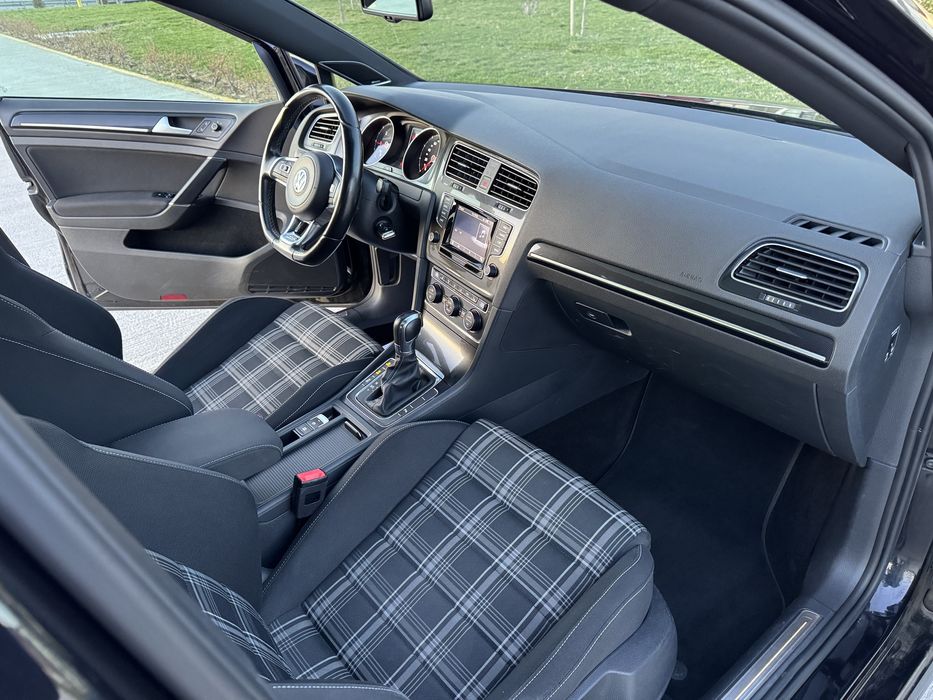 Volkswagen Golf 7 GTD / Sport&Sound / 2015 / Panoramic / Dynaudio /