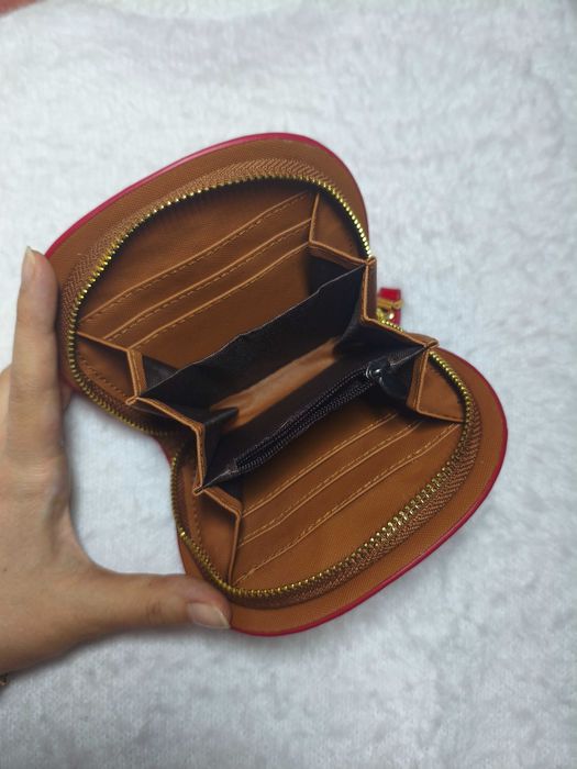 Продаю стильный кошелек