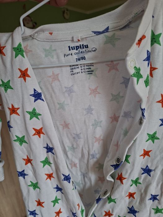 Продавам запазени дрехи  за момиче