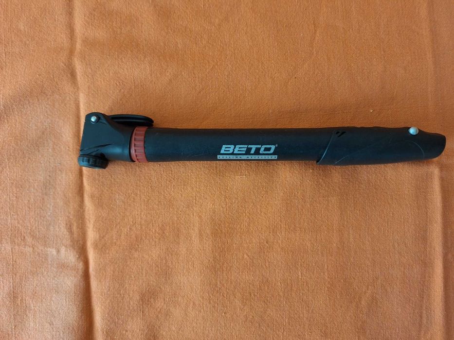 Pompa pentru bicicleta