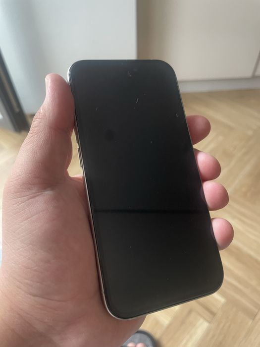 iPhone 15 pro 256гб