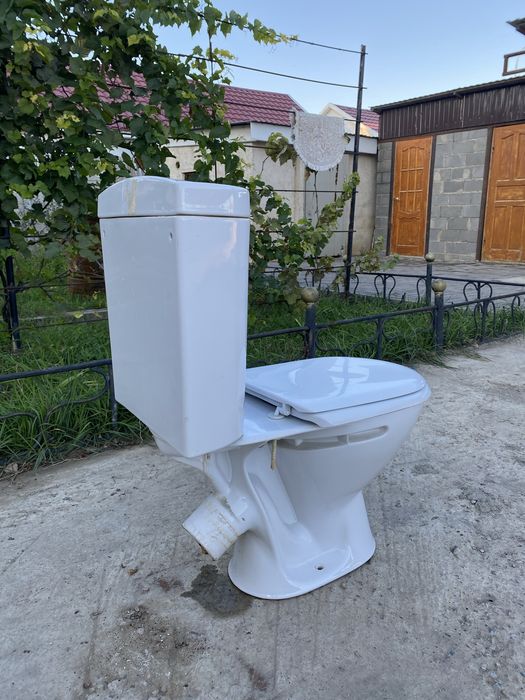 Срочно продам унитаз