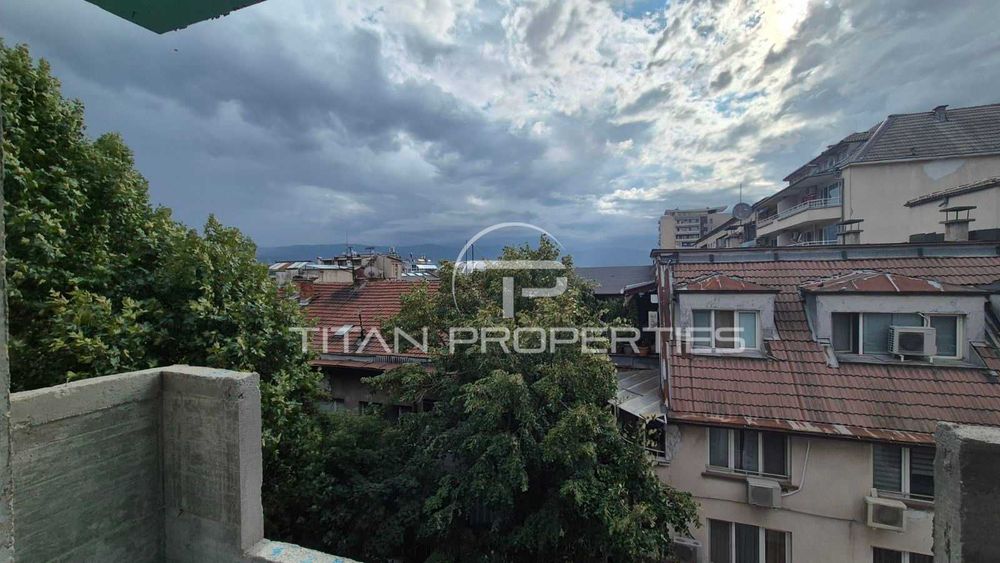 Продава се Тристаен апартамент в Пловдив, Център - 101 кв.м за 2412 €/кв.м - Снимка #9