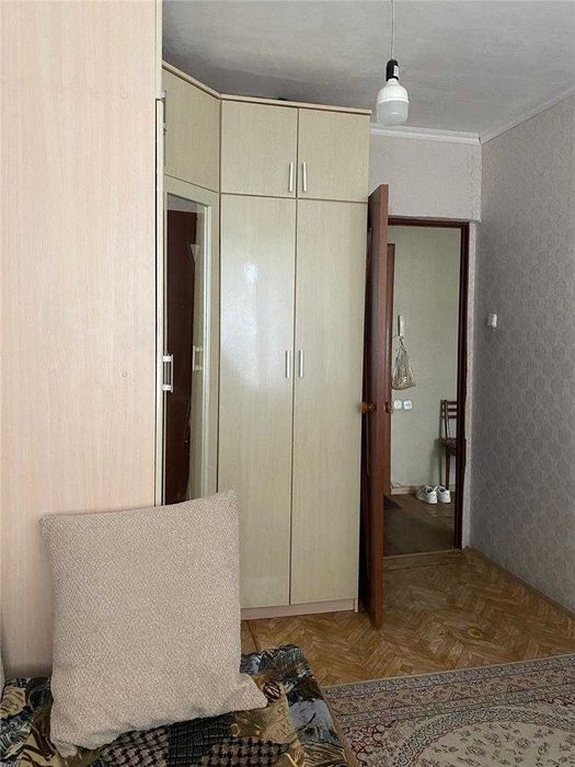 Продам 2 комнатную 4 микрорайон