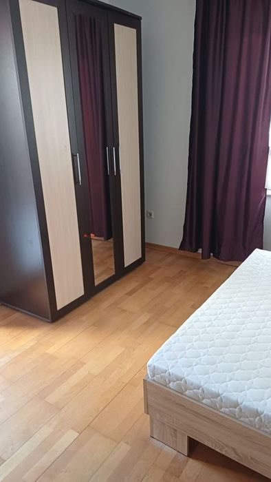 Дава се под наем Тристаен апартамент в София, Хладилника - 75 кв.м за 697.17 € - Снимка #4