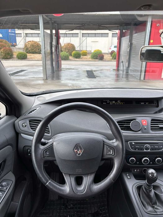 Renault Megane Scenic 1.5 dCi (2011) | Revizii importante si schimburi la zi!