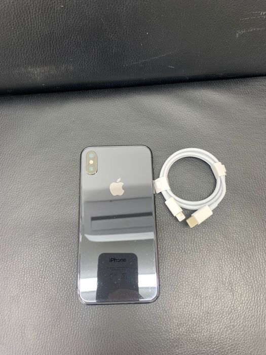 Айфон Х  в идеальном  состоянии