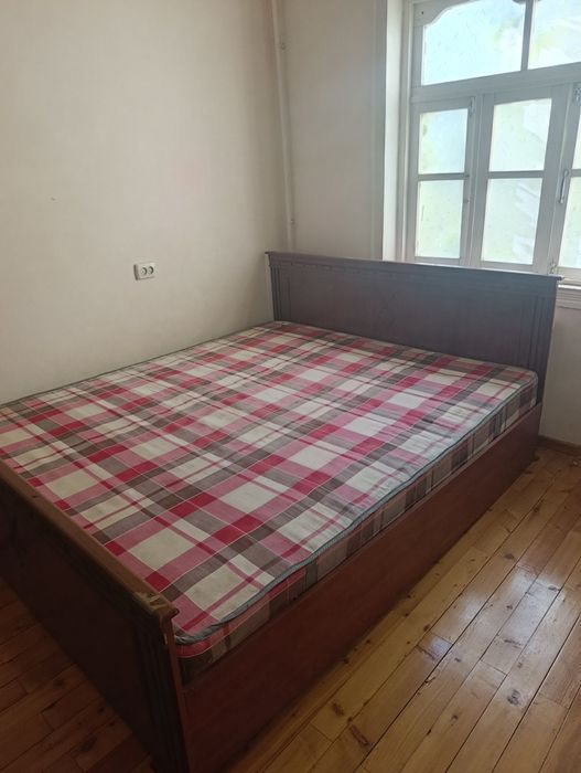 Eshik,treza,stenka,spalni,stol,stul arzon va  tez sotiladi ,