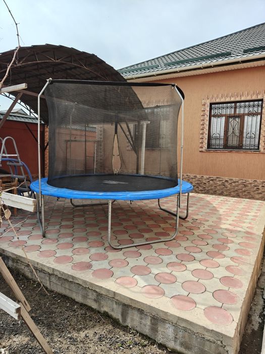 Батут каркасный большой,