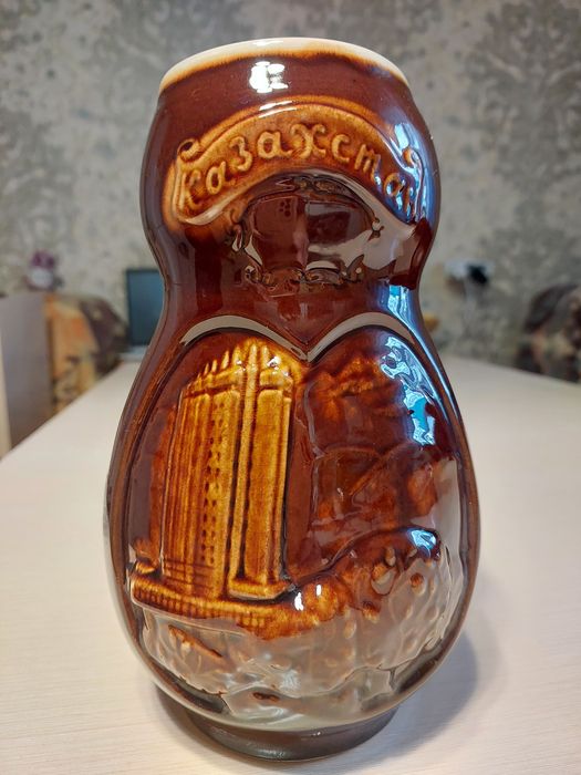 Продам вазу керамическую