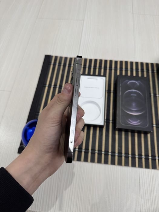 Продам айфон 12 про iphone 12 pro