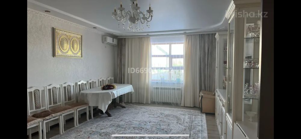 Продаю стол размеры 1,6-2,2,4