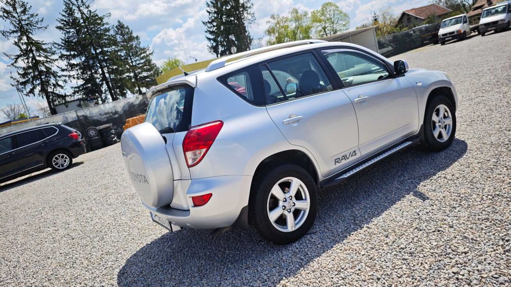 Ролбар/Степенки/Рейлинг/8RAM/8ЯДР ANDROID/Обслужен Rav4