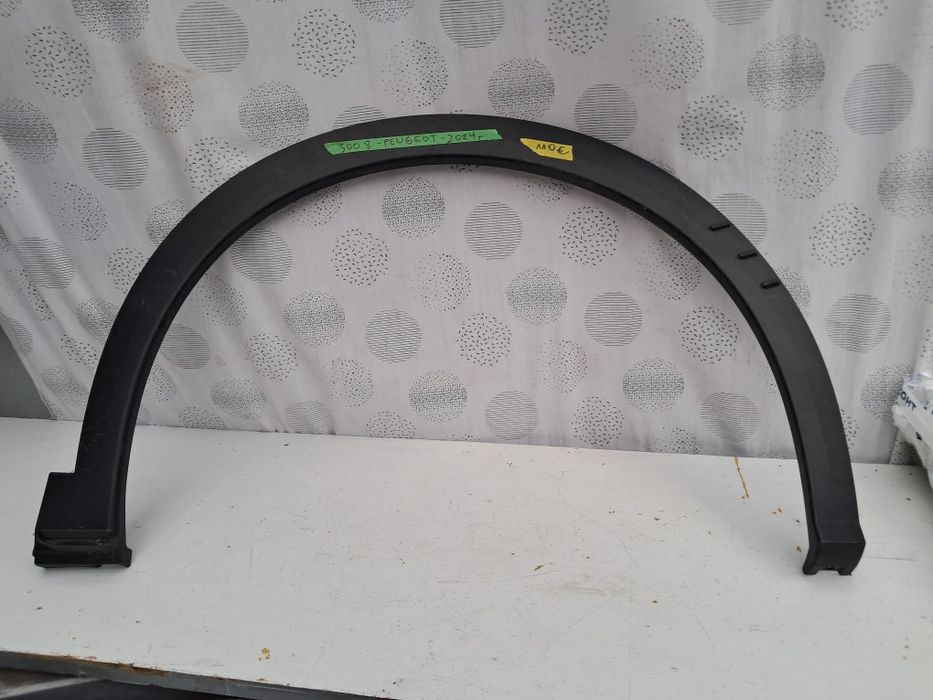 Лайсна преден   калник пежо 3008 Peugeot 3008 2024/2025г