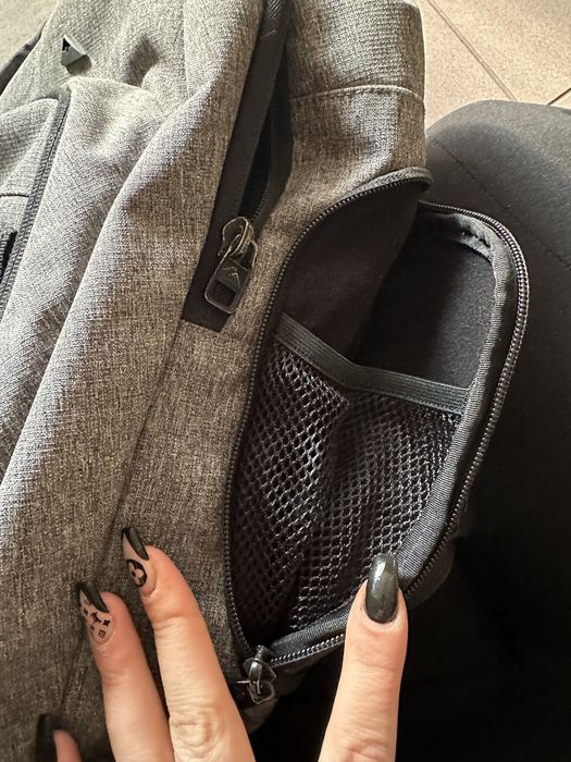 Ученическа раница Quicksilver - ортопедичен гръб - отлично състояние