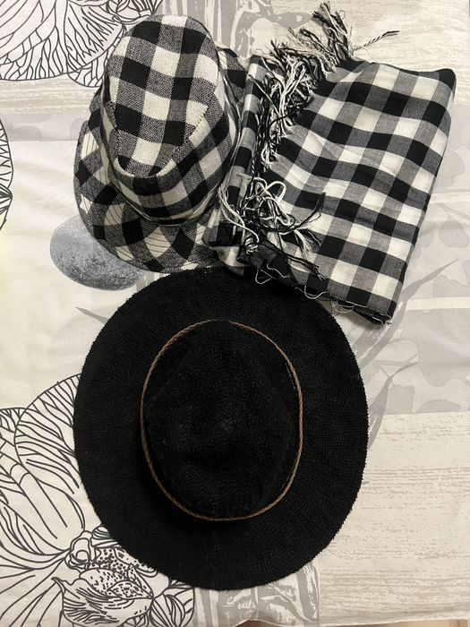 , Плажни  шапки , ушанки ,зимни  шапки идиотки