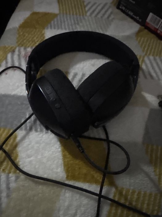 vand caști de gaming wifi fara microfon