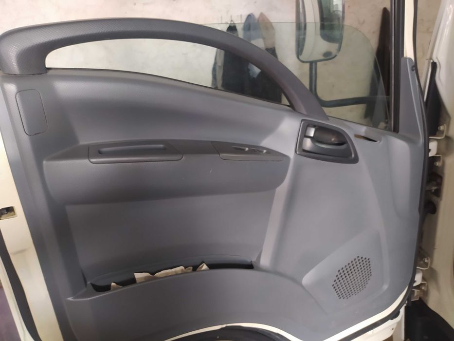 Isuzu furgon CNG NPR82