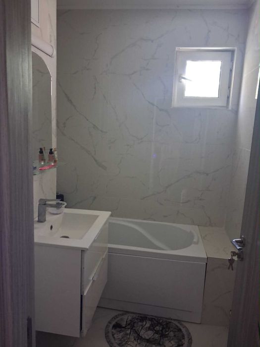 Apartament cu 3 camere de vânzare