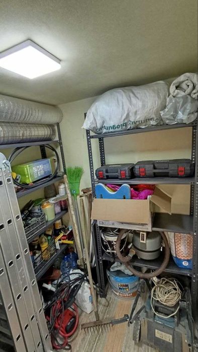 Готовые металлические стеллажи для дома в наличии