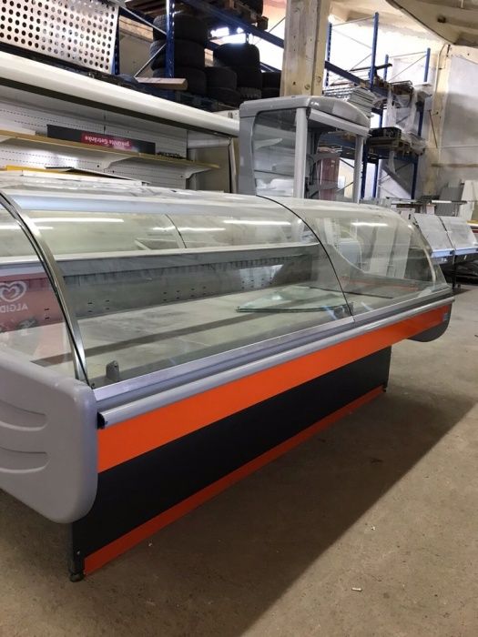 Хладилна витрина