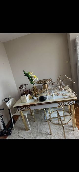 Трапезна маса (като нова)