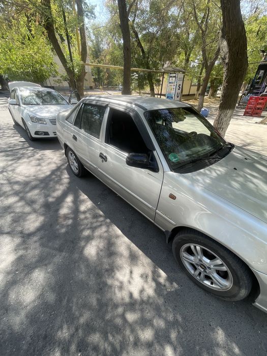Продаю срочьно нексия 2 донкс 1.6