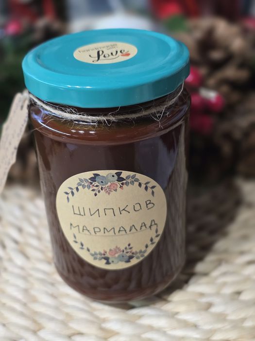 Шипков мармалад с кафява захар,ръчно приготвен