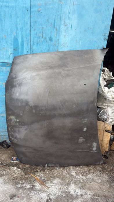 Капот карина е тайота carina