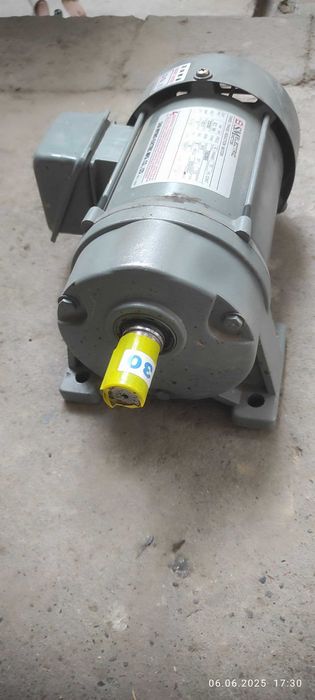 электромотор электродвигатель