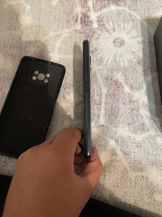 В продаже телефон Poco x3pro