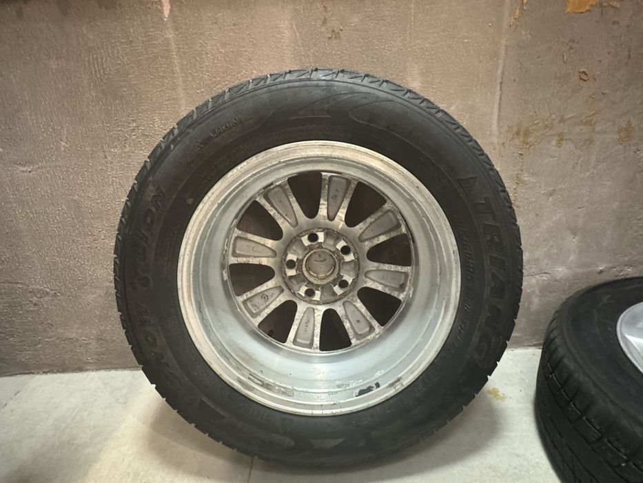 Тайота  диски с резиной