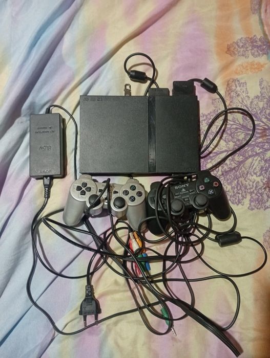 Продам SONY 2  рабочая