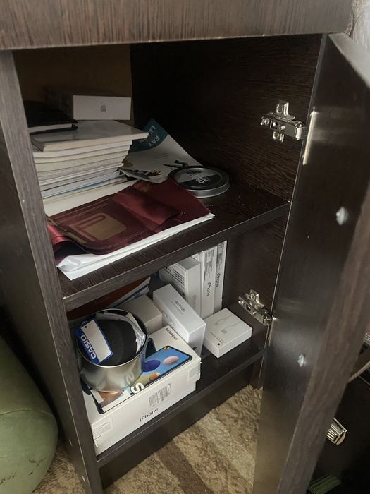 стол учебный отличное состояние