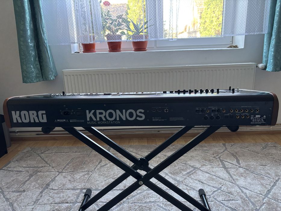 Korg kronos 2 61