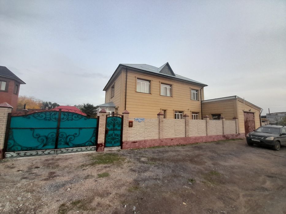 Продам дом 2х этажный