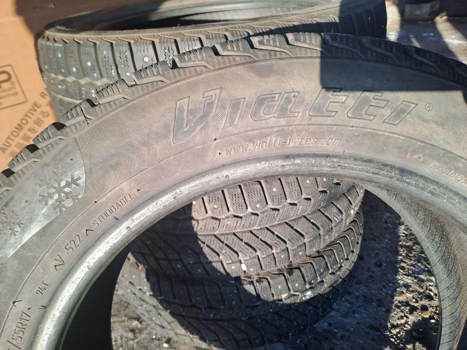 Продам комплект колес